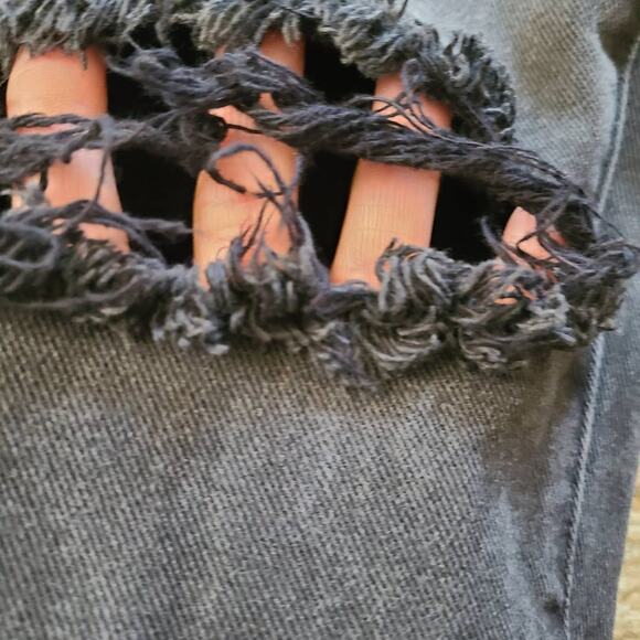PISTOLA Keaton Distressed Straight Leg Busted Knee Jeans Black P6430FBK-TAU ‎ 24 - Picture 10 of 16